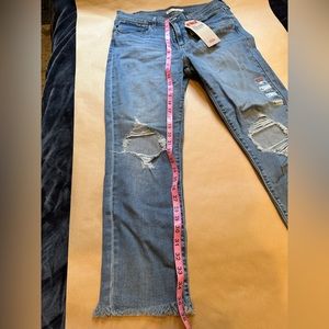 Levi 724 high rise straight cropped jeans NWT size 31